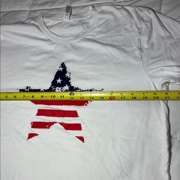 White Star Graphic Patriotic Red White and Blue T-Shirt - Picture 4 of 6